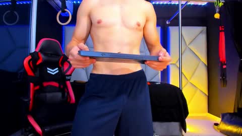 Snapshot of aydenmillerdom chatting on February 24, 2:42 am Ayden Miller online show from February 24, 2:42 am