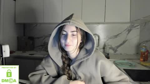 Ayesha online show from January 8, 4:31 pm