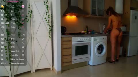 Snapshot of ayla_selim chatting on February 21, 2:51 pm Ayla S online show from February 21, 2:51 pm
