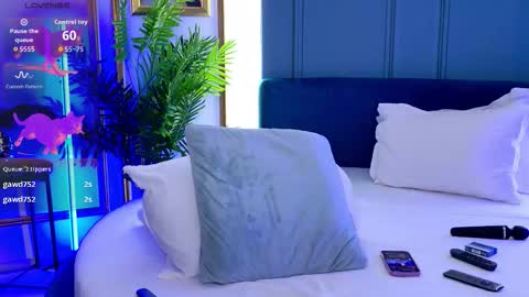 Ayla online show from October 16, 6:53 pm