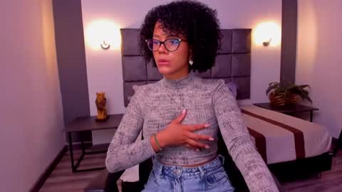Ayleen online show from December 14, 8:08 pm