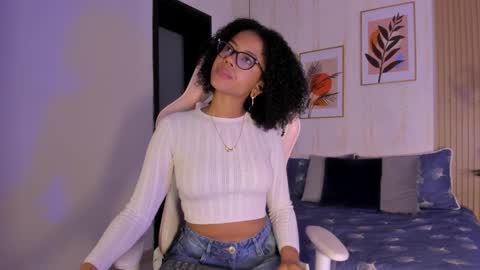 Ayleen online show from October 25, 12:45 pm