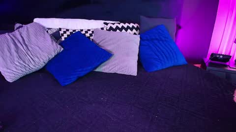 Aylen online show from April 4, 7:33 pm