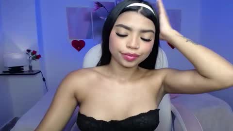 aylin_ross_ online show from March 7, 4:20 am