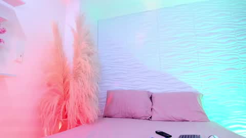 Snapshot of aylinlove_ chatting on June 8, 10:59 am aylinlove_ online show from June 8, 10:59 am