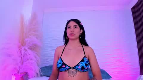 Snapshot of aylinlove_ chatting on June 10, 12:26 pm aylinlove_ online show from June 10, 12:26 pm