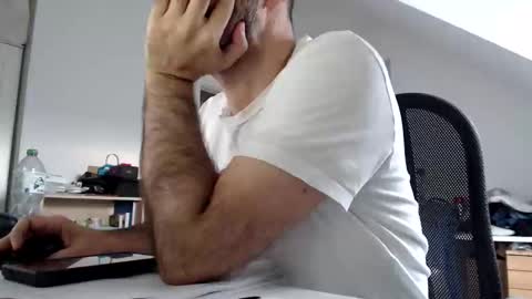 Snapshot of aylinniyerim chatting on November 26, 9:32 am aylinniyerim online show from November 26, 9:32 am