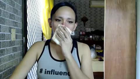 aymkyline online show from March 4, 1:33 am