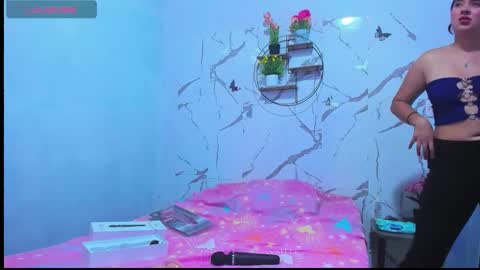 Aymy online show from December 13, 11:21 pm