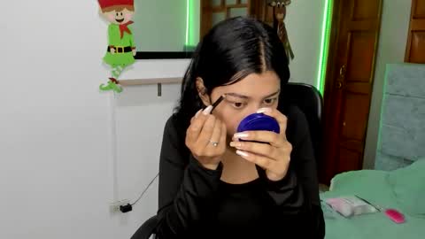 aysha_winxx online show from December 17, 3:23 am