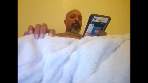 azcory online show from October 9, 8:51 pm