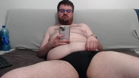 Snapshot of azer912 chatting on June 19, 7:06 pm Azer online show from June 19, 7:06 pm
