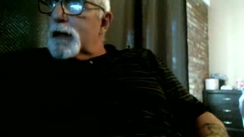 Snapshot of azjohnny chatting on September 8, 5:23 pm azjohnny online show from September 8, 5:23 pm