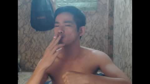 Snapshot of azn_philip chatting on November 22, 9:19 am Philip online show from November 22, 9:19 am