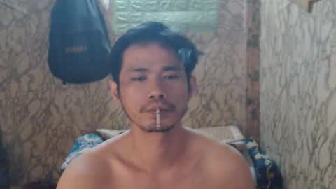 Snapshot of azn_philip chatting on February 4, 6:25 pm Philip online show from February 4, 6:25 pm