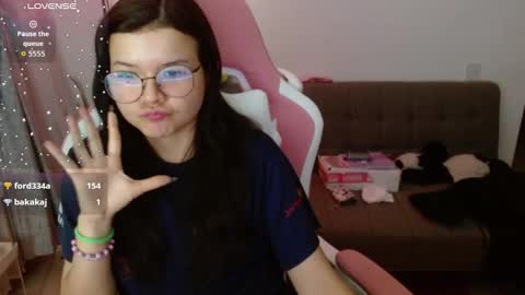 Azu  online show from March 7, 1:13 am