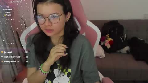 Azu  online show from March 28, 2:44 am