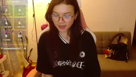 Snapshot of azu_chan chatting on June 22, 11:57 pm Azu online show from June 22, 11:57 pm