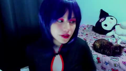 Snapshot of azu_moure chatting on July 29, 1:37 am Azu Moure online show from July 29, 1:37 am