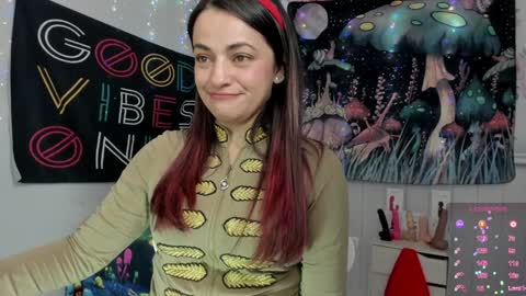 Azucena R online show from December 18, 3:00 pm