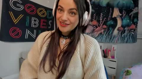 Azucena R online show from November 6, 2:40 pm