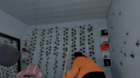 azumi saan online show from October 16, 2:56 am