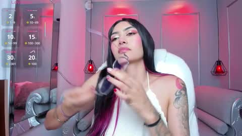 Azura online show from December 18, 7:20 pm