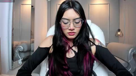 Azura online show from January 5, 7:17 pm