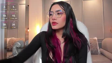 Azura online show from January 16, 7:07 pm