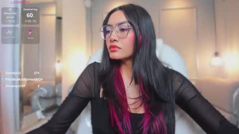 Azura online show from February 4, 8:03 pm