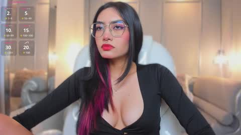 Azura online show from February 20, 7:25 pm