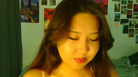 Mimi online show from July 30, 6:40 pm