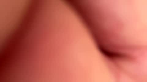 Snapshot of b0012 chatting on April 9, 12:43 pm B00123 online show from April 9, 12:43 pm