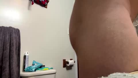 Htwnswangngape online show from January 18, 11:30 pm