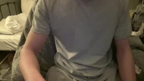 Snapshot of b2026920773 chatting on February 10, 4:05 am b2026920773 online show from February 10, 4:05 am