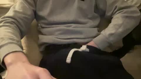 Snapshot of b2026920773 chatting on February 13, 3:24 am b2026920773 online show from February 13, 3:24 am