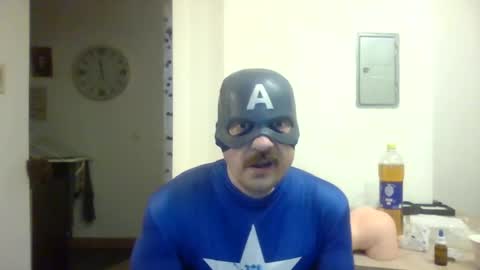 Snapshot of b33fdaddy chatting on December 14, 8:40 pm BEEF DADDY online show from December 14, 8:40 pm