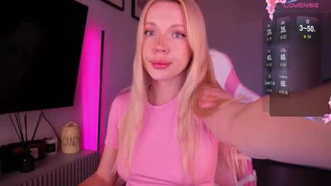 Snapshot of baaby_bon chatting on November 3, 3:41 am Bonnie online show from November 3, 3:41 am