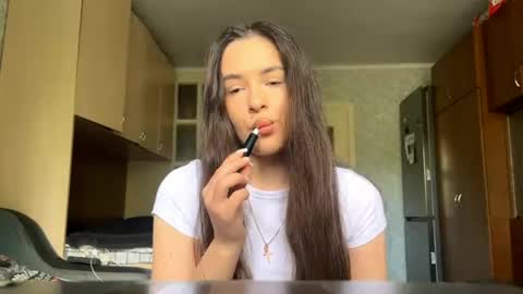 Snapshot of babarashreck chatting on May 18, 9:37 am Caroline online show from May 18, 9:37 am