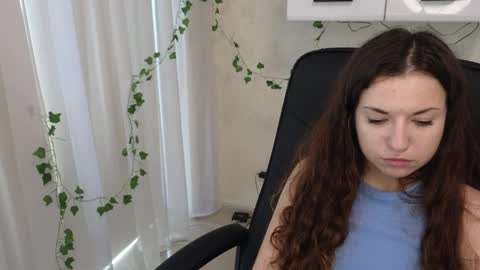 Snapshot of babby_anyaa chatting on June 5, 7:25 am Anya online show from June 5, 7:25 am