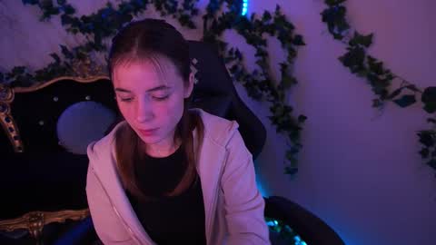 Babe online show from October 31, 8:15 am