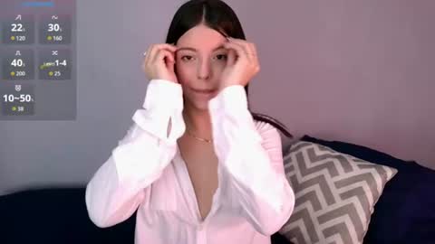 Queen B online show from July 16, 3:34 am