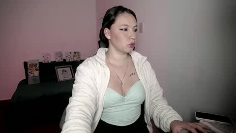 babenik_777 online show from November 15, 6:11 am