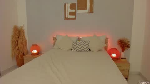 Snapshot of babesexy19_ chatting on June 9, 11:16 pm itzell online show from June 9, 11:16 pm