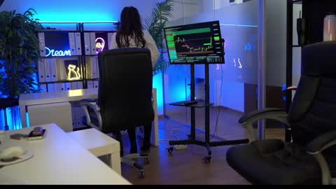 Snapshot of babesgowild chatting on January 13, 5:35 am Olivia and Lexi online show from January 13, 5:35 am