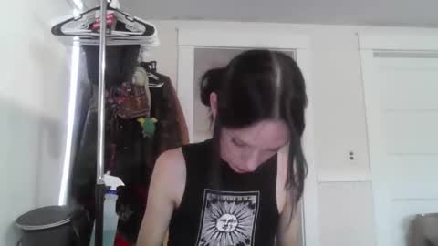 Snapshot of babiifern chatting on October 16, 2:18 pm Fern Browning online show from October 16, 2:18 pm