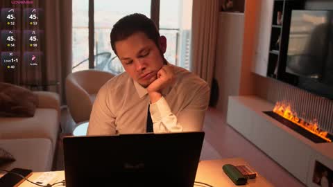 Snapshot of baby6_boy9 chatting on February 8, 2:53 pm Luna and Medina online show from February 8, 2:53 pm