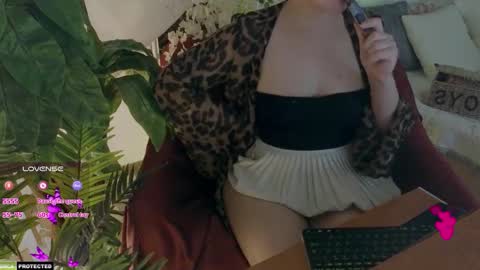 Snapshot of baby_debbie chatting on February 25, 9:35 pm Debora online show from February 25, 9:35 pm