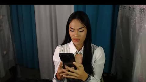 Snapshot of baby_fu chatting on November 18, 5:17 pm Nathalia online show from November 18, 5:17 pm