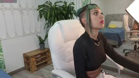Snapshot of baby_julieta00 chatting on May 29, 11:30 am Julieta online show from May 29, 11:30 am